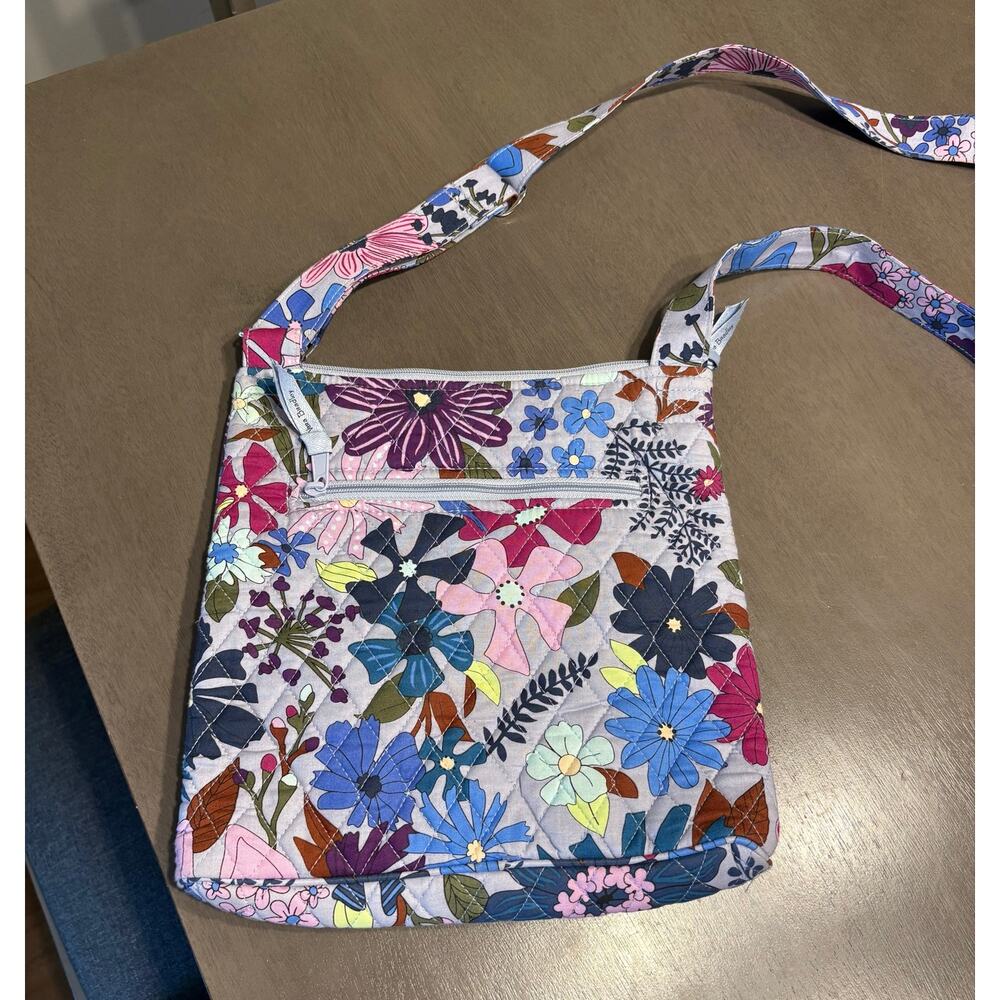 Vera Bradley Hipster Crossbody Shoulder Bag in vibrant Bengal Lily floral print - Picture 2 of 3